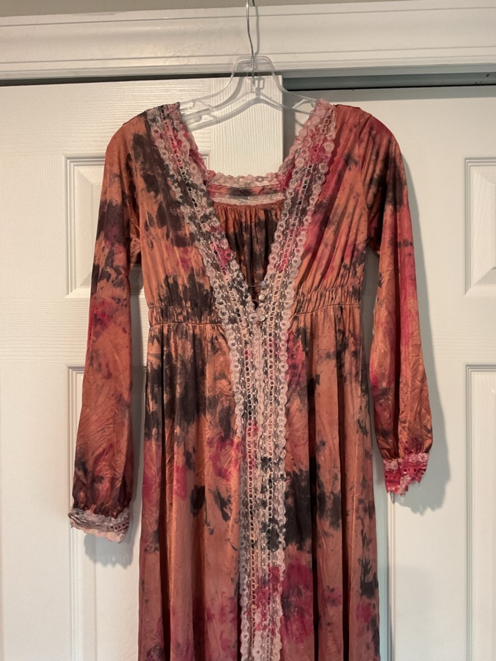 True Vintage Tie-Dye Pink Brown Long Lace-Trim Satin Dress Chemise Nightgown Y2K - Picture 4 of 9